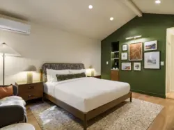 image of cottage-full-room.jpg